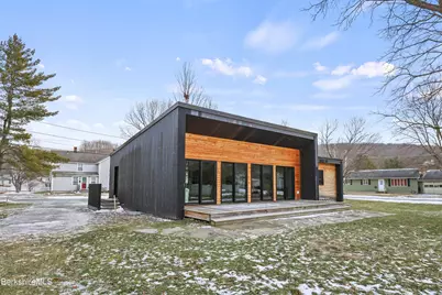 87 Maple St, Williamstown, MA 01267 - Photo 2