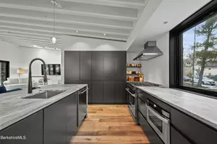 87 Maple St, Williamstown, MA 01267 - Photo 6