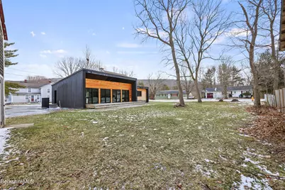 87 Maple St, Williamstown, MA 01267 - Photo 38