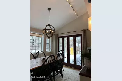 43 Chapman Rd, Pittsfield, MA 01201 - Photo 14