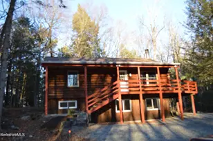 859 Moberg Rd, Becket, MA 01223 - Photo 1