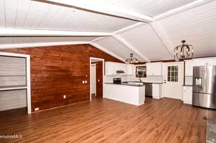 859 Moberg Rd, Becket, MA 01223 - Photo 4