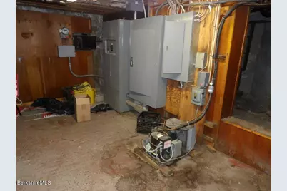 112 W Housatonic St, Pittsfield, MA 01201 - Photo 18