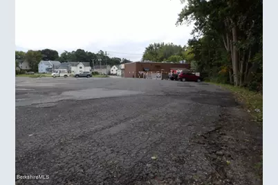 112 W Housatonic St, Pittsfield, MA 01201 - Photo 26