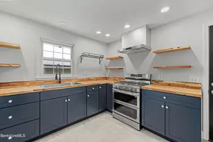 290 E Center St, Lee, MA 01238 - Photo 18