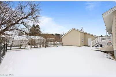 290 East Center St, Lee, MA 01238 - Photo 38