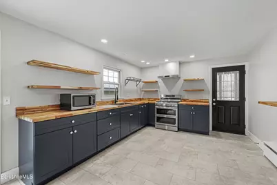 290 East Center St, Lee, MA 01238 - Photo 16