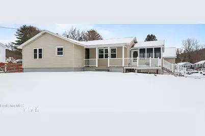 290 East Center St, Lee, MA 01238 - Photo 1