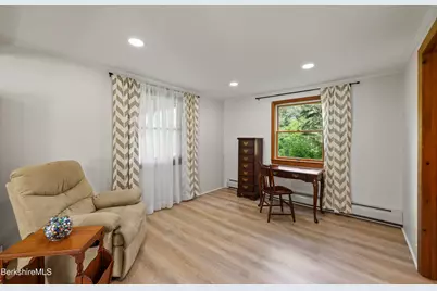 108 Berkshire Dr, Williamstown, MA 01267 - Photo 24