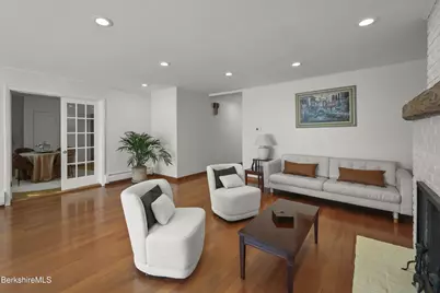 108 Berkshire Dr, Williamstown, MA 01267 - Photo 4