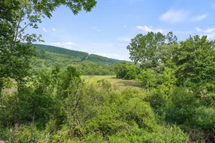 108 Berkshire Dr, Williamstown, MA 01267 - Photo 2