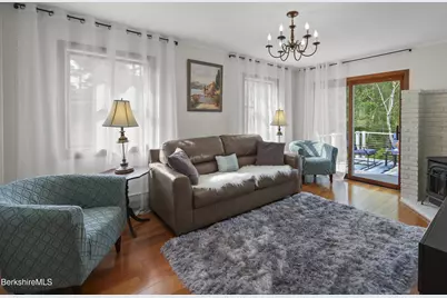 108 Berkshire Dr, Williamstown, MA 01267 - Photo 12