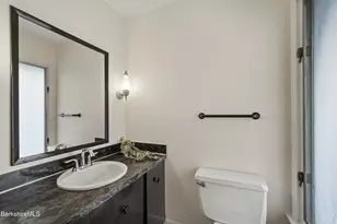 43 Palomino Dr, Pittsfield, MA 01201 - Photo 16