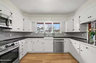 43 Palomino Dr, Pittsfield, MA 01201 - Photo 8