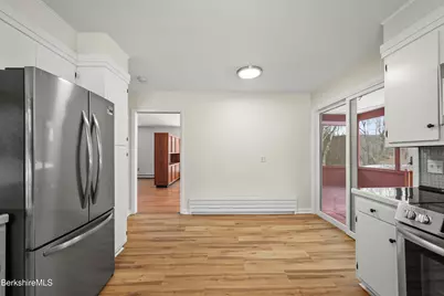 43 Palomino Dr, Pittsfield, MA 01201 - Photo 12