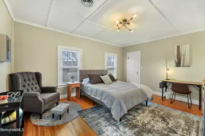 148 Main St #Upper, Williamstown, MA 01267 - Photo 16