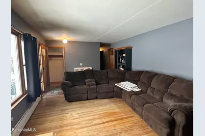 14 Calumet St, Pittsfield, MA 01201 - Photo 12