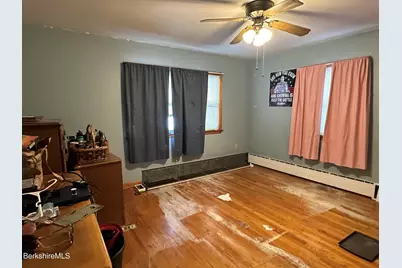 14 Calumet St, Pittsfield, MA 01201 - Photo 14