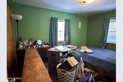 14 Calumet St, Pittsfield, MA 01201 - Photo 16