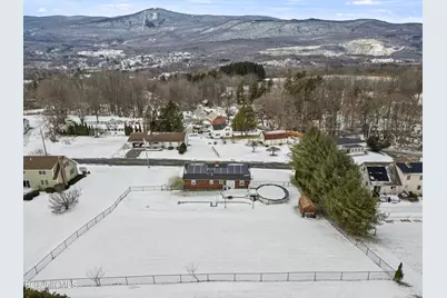 8 Country Rd, Adams, MA 01220 - Photo 34