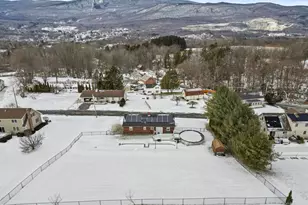 8 Country Rd, Adams, MA 01220 - Photo 34