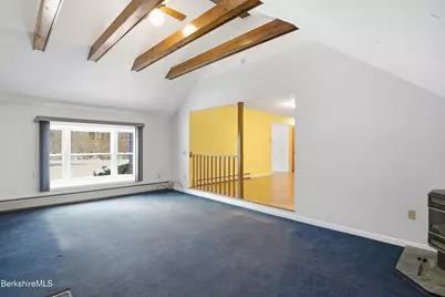 11 Opeechee St, Lanesborough, MA 01237 - Photo 8
