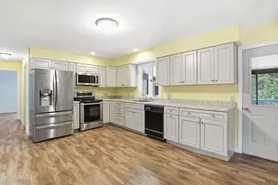 11 Opeechee St, Lanesborough, MA 01237 - Photo 14