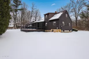 11 Opeechee St, Lanesborough, MA 01237 - Photo 4