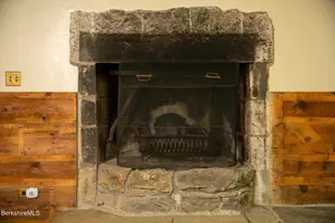 560 Stockbridge Rd, Lee, MA 01238 - Photo 14