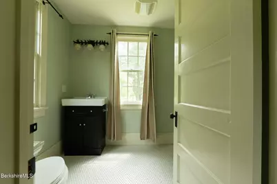 560 Stockbridge Rd, Lee, MA 01238 - Photo 40