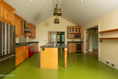 560 Stockbridge Rd, Lee, MA 01238 - Photo 12