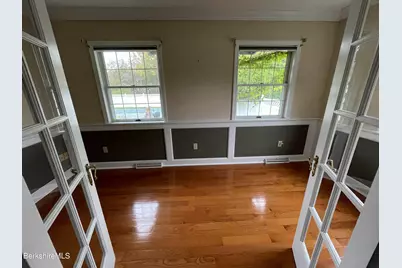 26 Brookside Dr, Pittsfield, MA 01201 - Photo 12