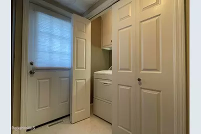 26 Brookside Dr, Pittsfield, MA 01201 - Photo 16