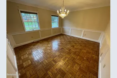 26 Brookside Dr, Pittsfield, MA 01201 - Photo 8