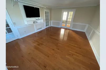 26 Brookside Dr, Pittsfield, MA 01201 - Photo 10