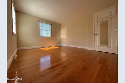 26 Brookside Dr, Pittsfield, MA 01201 - Photo 24