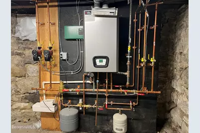 261-263 Pomeroy Ave, Pittsfield, MA 01201 - Photo 36