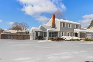 161 Leona Dr, Pittsfield, MA 01201 - Photo 2