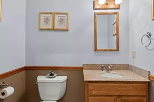 161 Leona Dr, Pittsfield, MA 01201 - Photo 12