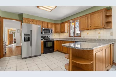 161 Leona Dr, Pittsfield, MA 01201 - Photo 8