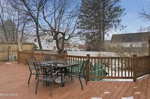 17 Kenwood St, Pittsfield, MA 01201 - Photo 24