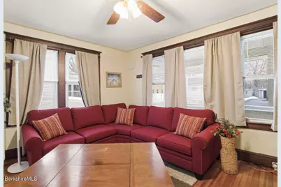 17 Kenwood St, Pittsfield, MA 01201 - Photo 6