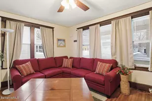 17 Kenwood St, Pittsfield, MA 01201 - Photo 6