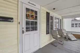 17 Kenwood St, Pittsfield, MA 01201 - Photo 4