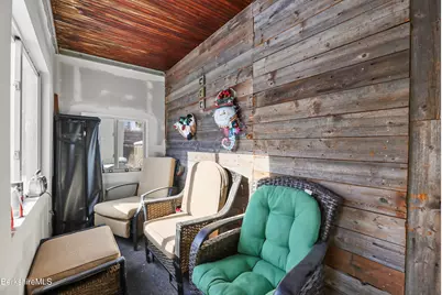 26 Crosier Ave, Pittsfield, MA 01201 - Photo 2