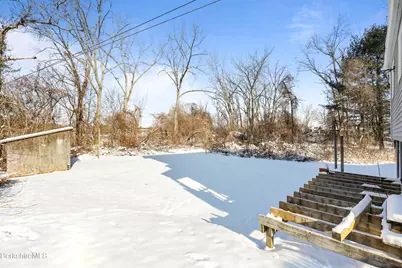 26 Crosier Ave, Pittsfield, MA 01201 - Photo 24