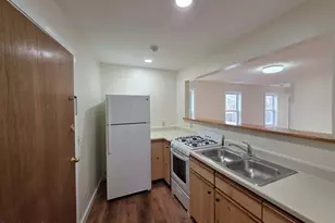 19 Pleasant St, Adams, MA 01220 - Photo 4