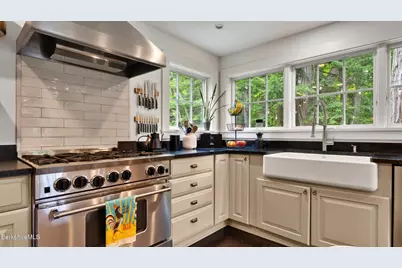 8 Yale Hill Rd, Stockbridge, MA 01262 - Photo 12