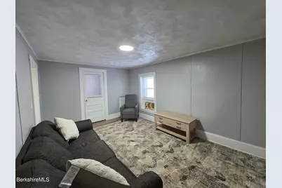 98L Summer St, Adams, MA 01220 - Photo 12