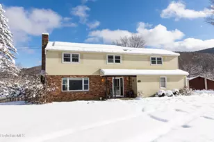 268 Devonshire Dr, Cheshire, MA 01225 - Photo 2